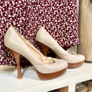 Michael Kors Belinda leather platform pumps in cement colour